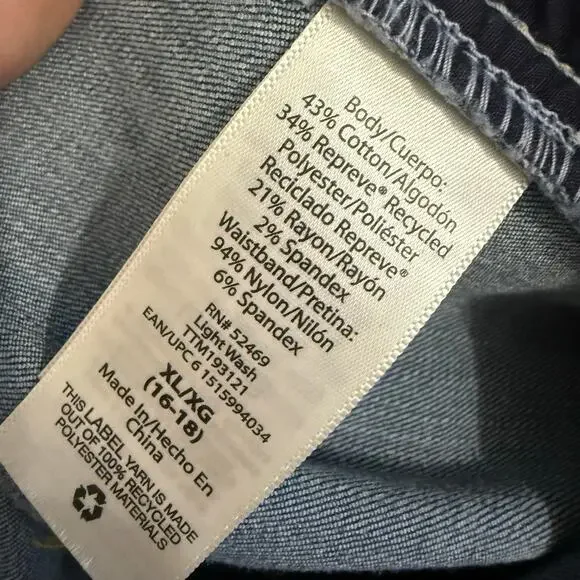 Time & Tru women's maternity Jeans size XL, distressed raw hem medium wash #4121 - Picture 8 of 9